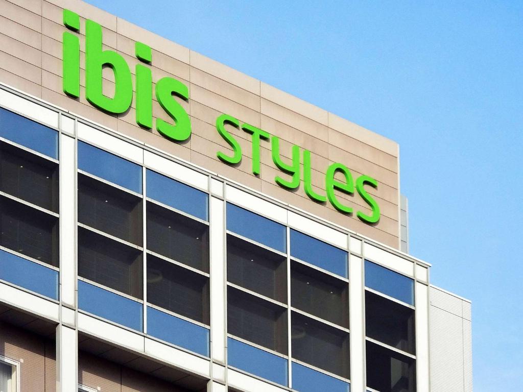 Detail Logo Ibis Styles Nomer 30