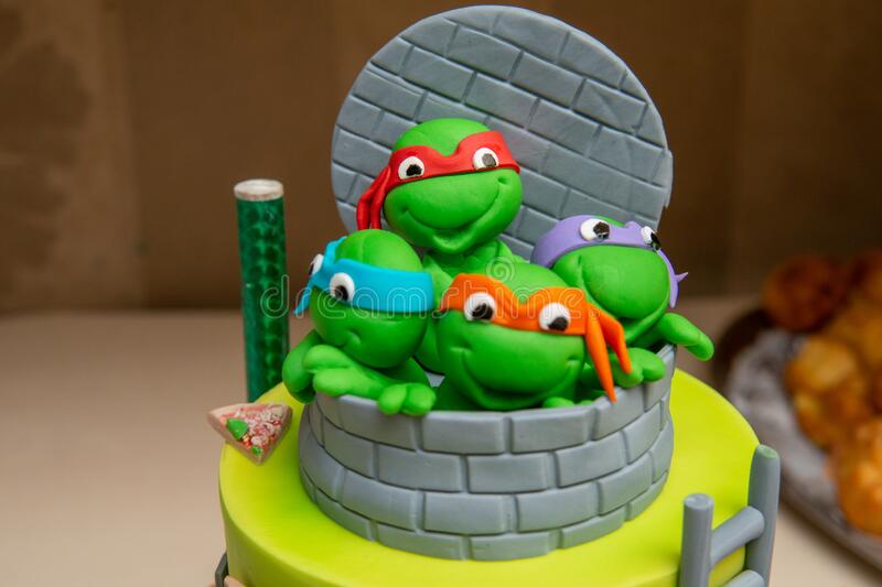 Detail Ninja Turtle Cakes Pictures Nomer 53