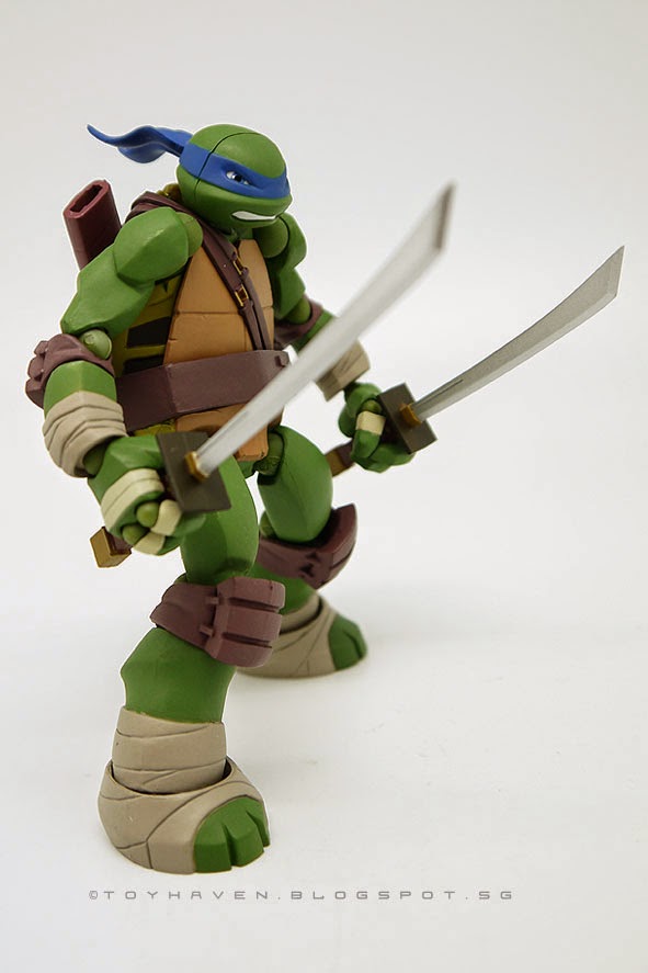 Detail Ninja Turtle Weapons Leonardo Nomer 32