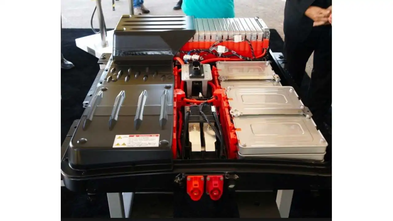 Detail Nissan Leaf Lizard Battery Nomer 19