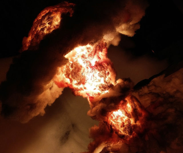 Detail Nuclear Explosion Mushroom Cloud Model Lamp Nomer 14