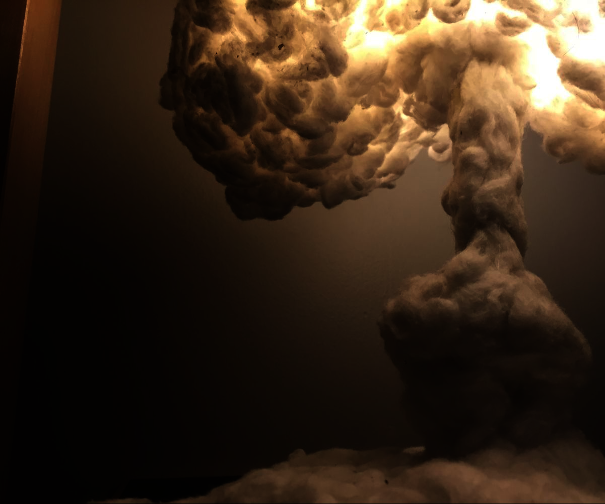 Detail Nuclear Explosion Mushroom Cloud Model Lamp Nomer 16