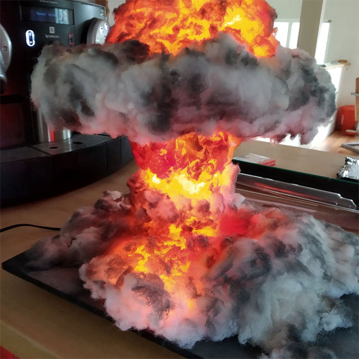 Detail Nuclear Explosion Mushroom Cloud Model Lamp Nomer 51