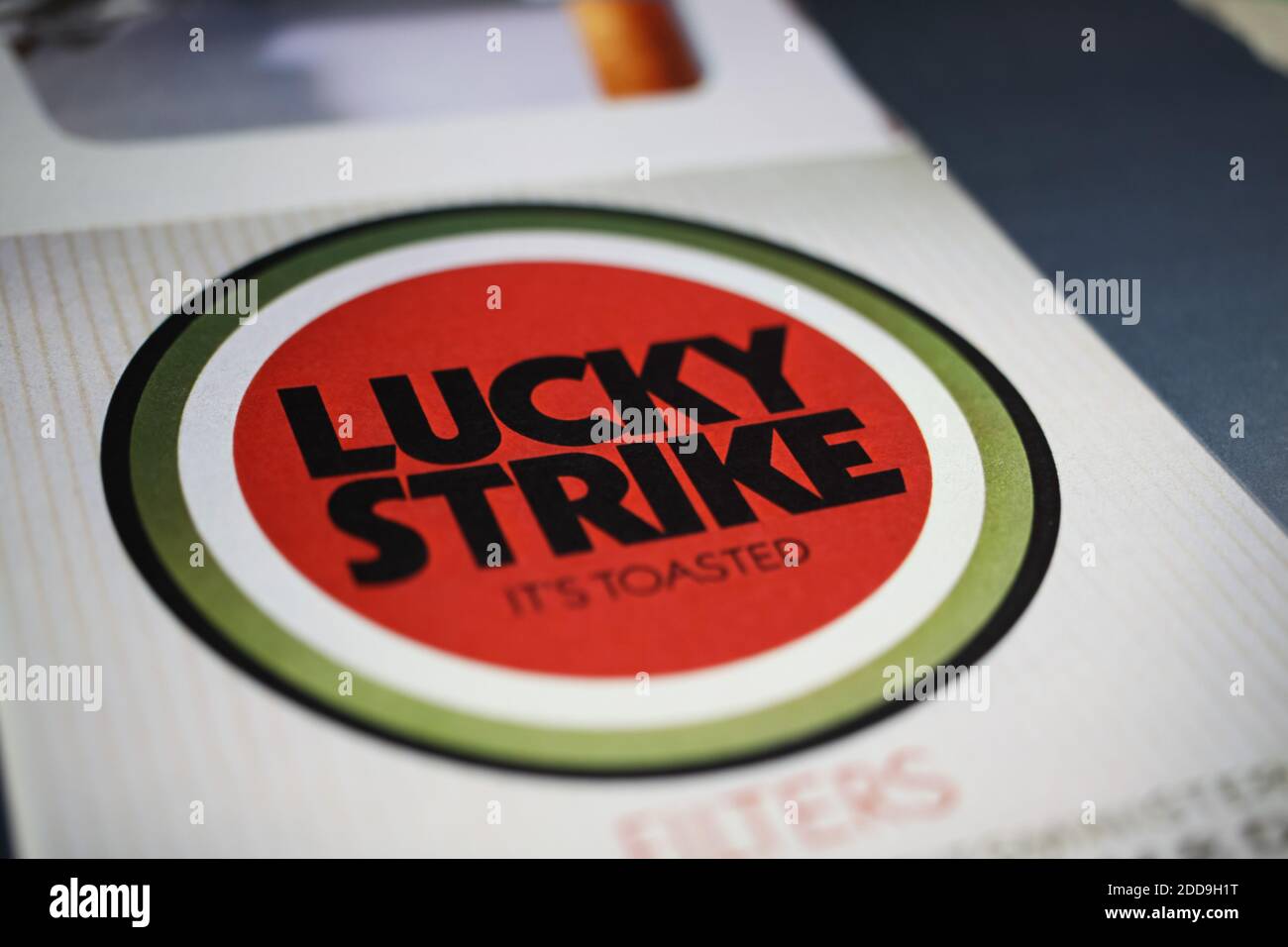 Detail Logo Lucky Strike Nomer 14