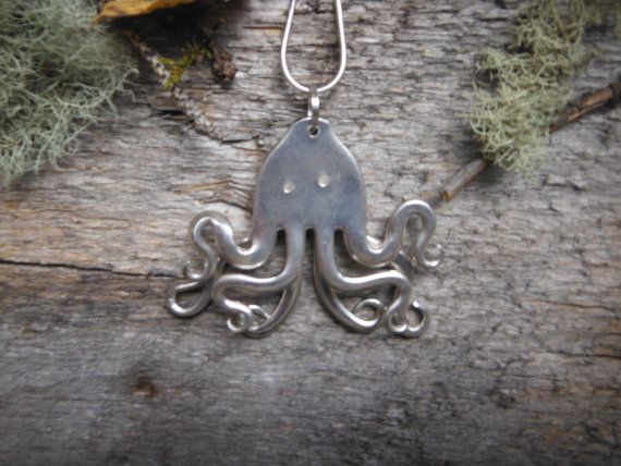 Detail Octopus Fork Necklace Nomer 4