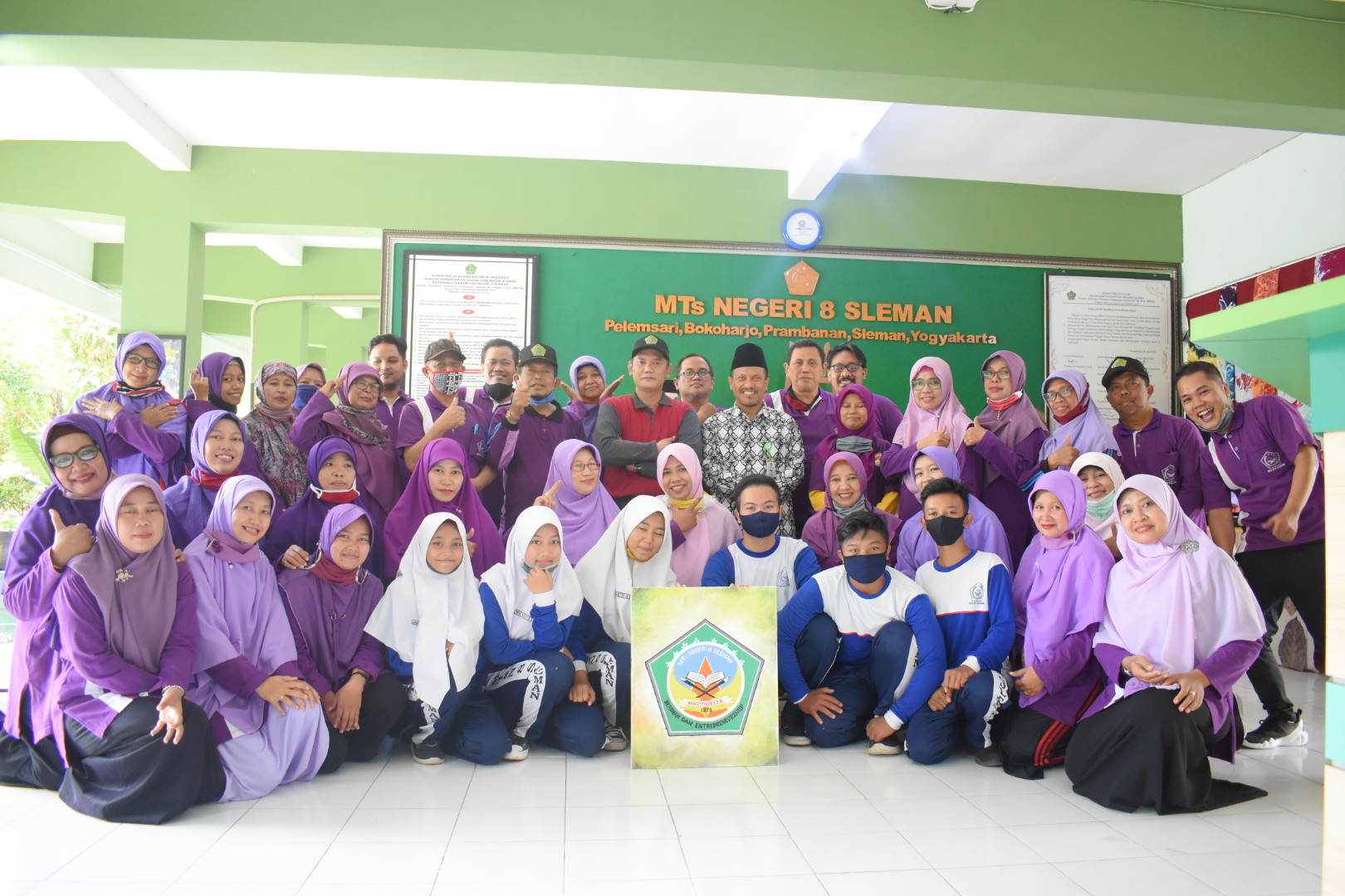 Detail Logo Madrasah Tsanawiyah Negeri Nomer 39