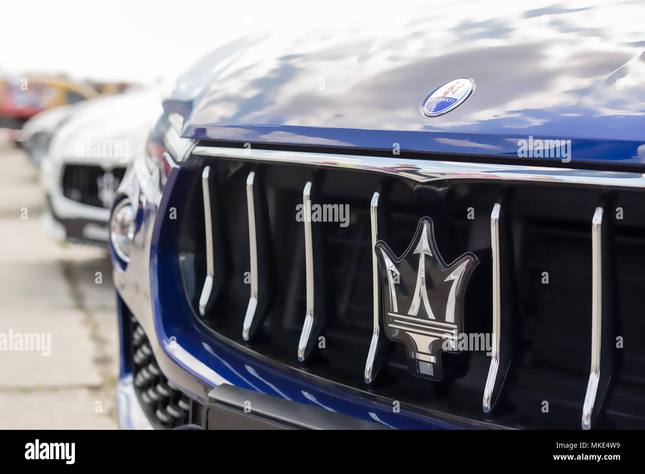 Detail Logo Maserati Car Nomer 29