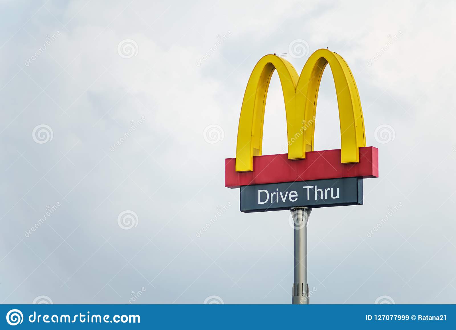 Detail Logo Mcdonalds Sign Nomer 11