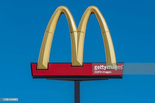 Detail Logo Mcdonalds Sign Nomer 28