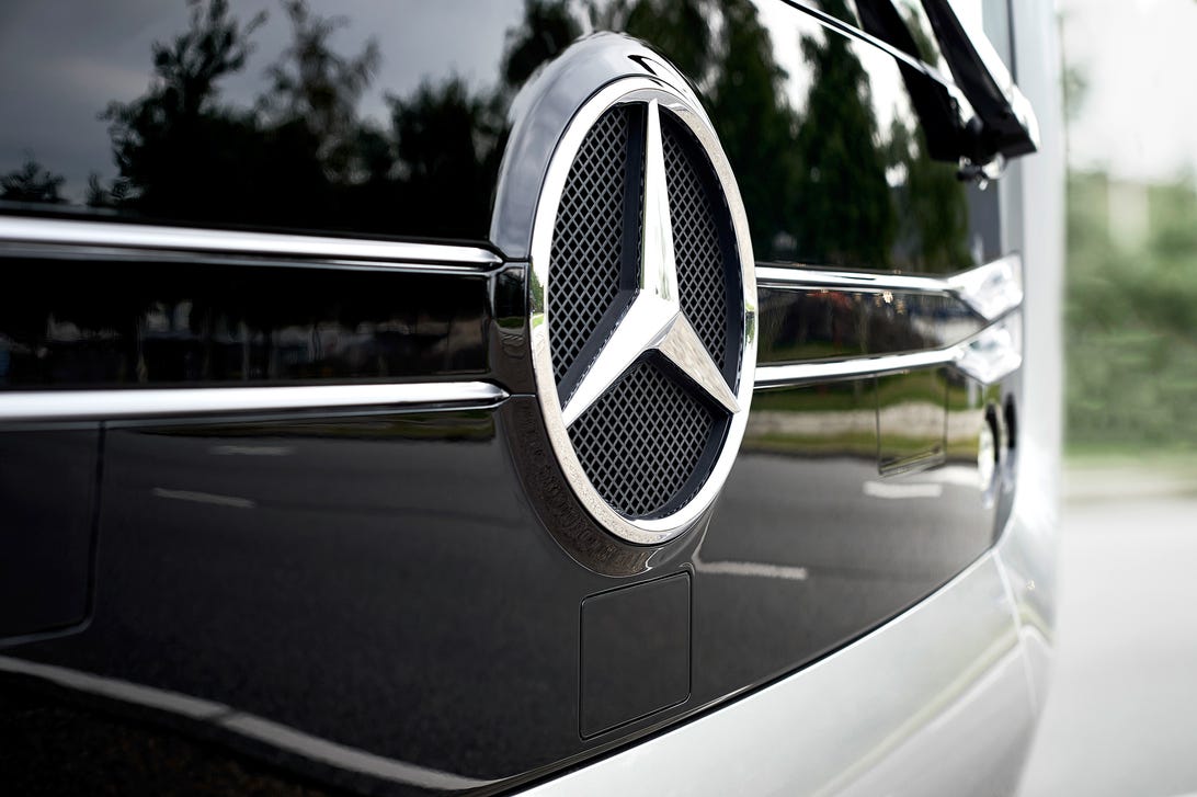 Detail Logo Mercedes Benz Bus Nomer 25