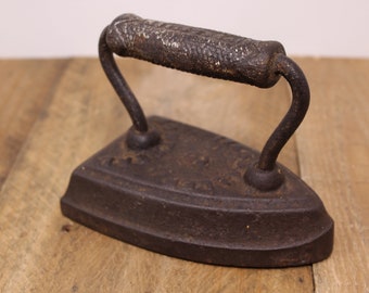 Detail Old Iron For Clothes Nomer 25
