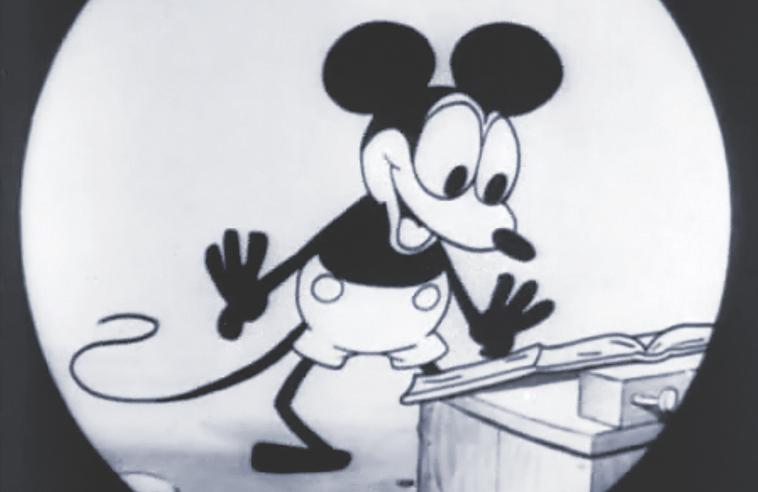 Detail Old Mickey Mouse Cartoon Characters Nomer 5