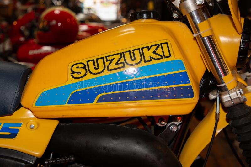 Detail Old Suzuki Logo Nomer 37
