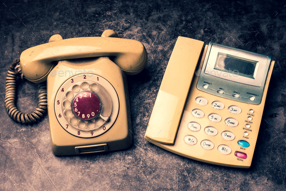 Detail Old Telephone Image Nomer 41