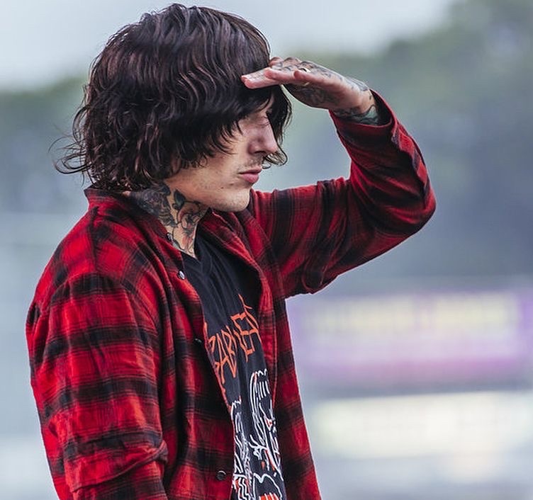 Detail Oliver Sykes Hair Nomer 28