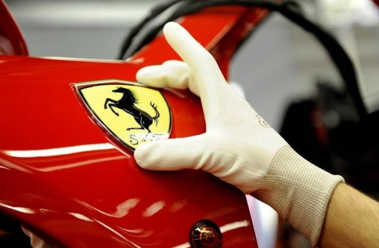 Detail Logo Mobil Ferrari Nomer 19