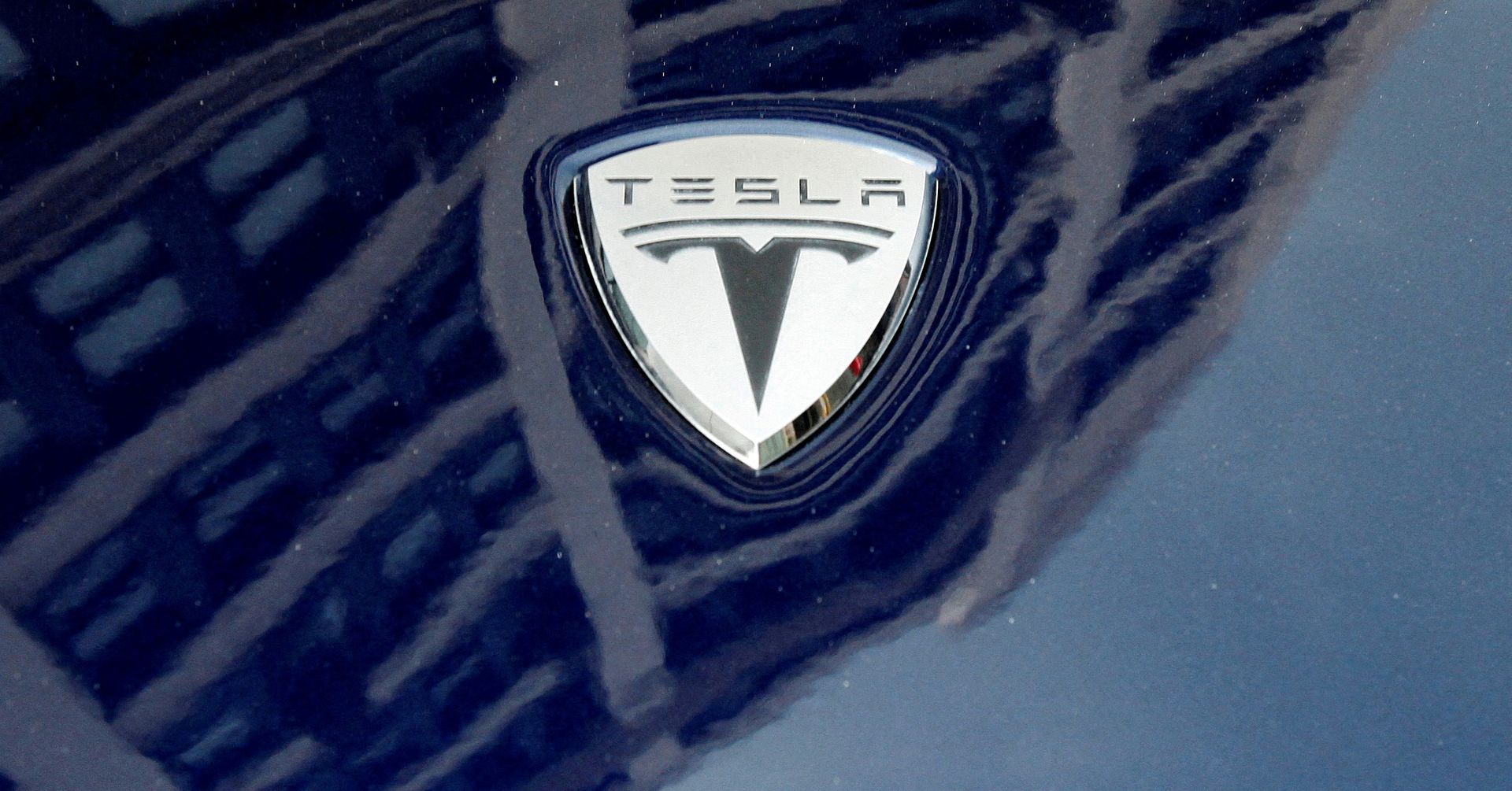 Detail Logo Mobil Tesla Nomer 11