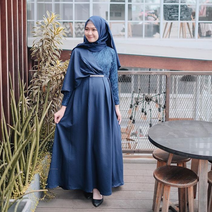 Detail Ootd Baju Biru Dongker Nomer 37