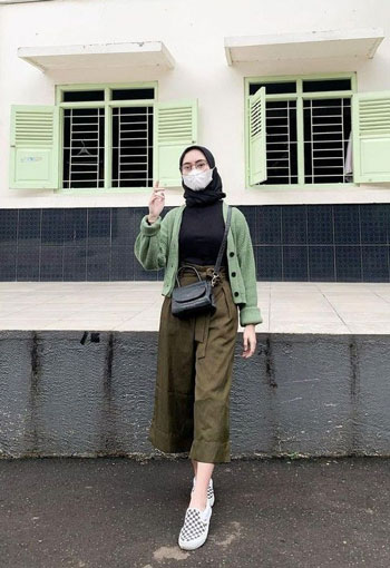 Detail Ootd Baju Hijau Army Nomer 30