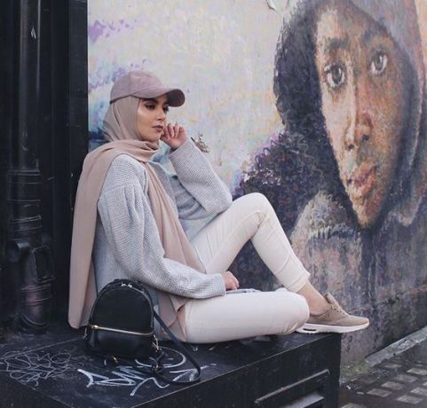 Detail Ootd Hijab Liburan Ke Jogja Nomer 41