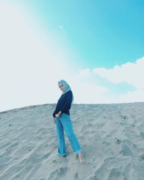 Detail Ootd Hijab Pantai Jeans Nomer 50