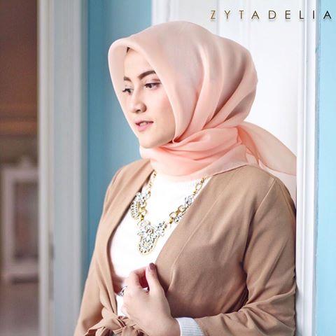 Detail Ootd Hijab Peach Nomer 27