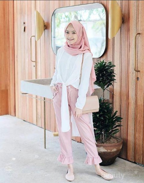 Detail Ootd Hijab Remaja Warna Pastel Nomer 38