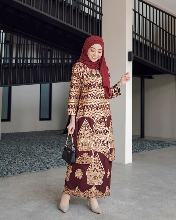 Detail Ootd Hijab Warna Maroon Nomer 15
