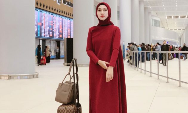 Detail Ootd Hijab Warna Maroon Nomer 28