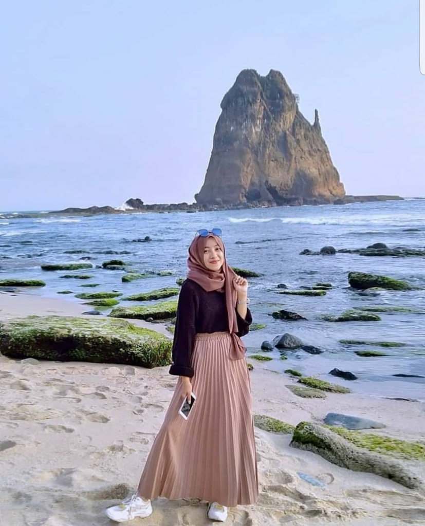 Detail Ootd Ke Pantai Simple Hijab Nomer 15