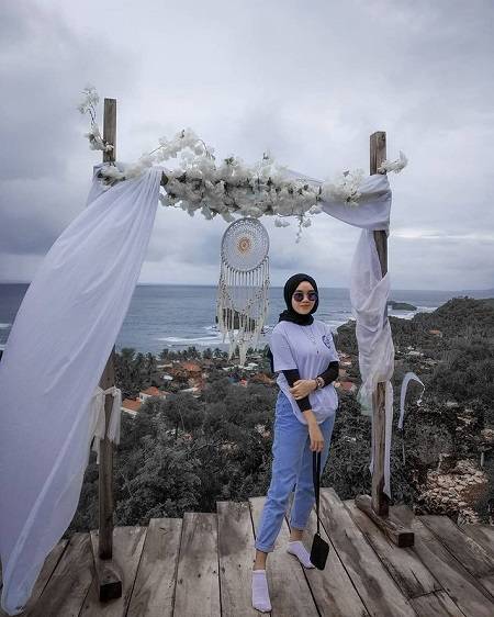 Detail Ootd Ke Pantai Simple Hijab Nomer 25