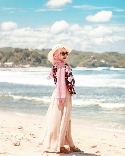 Detail Ootd Ke Pantai Simple Hijab Nomer 51