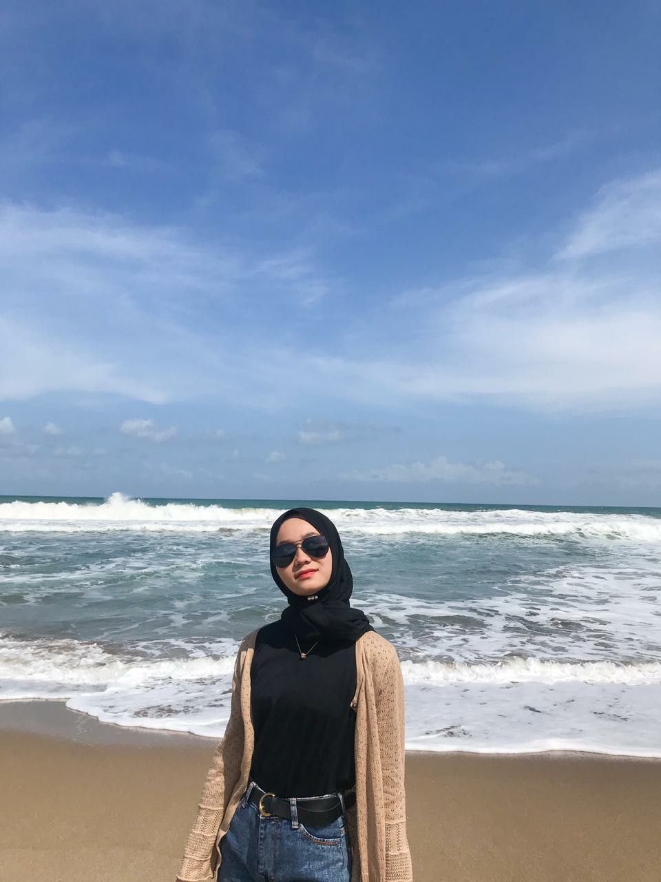 Detail Ootd Pantai Hijab Simple Nomer 2