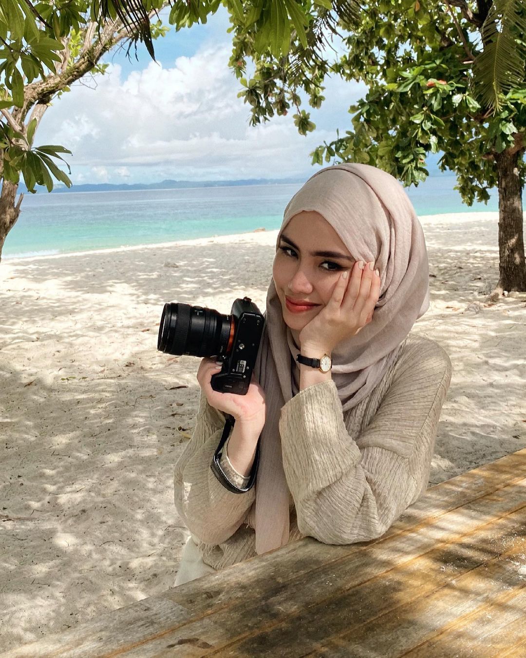 Detail Ootd Pantai Hijab Simple Nomer 23