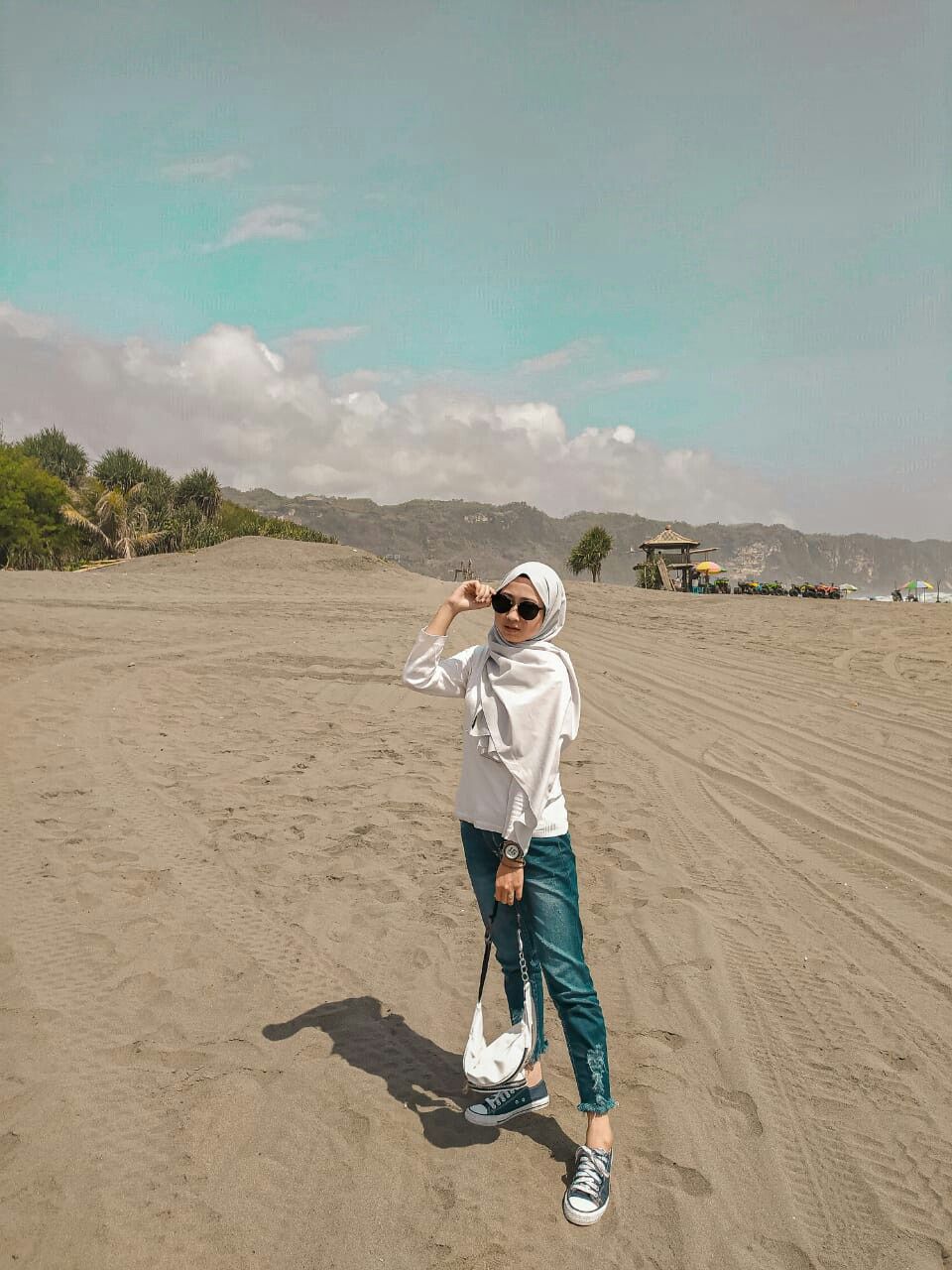 Detail Ootd Pantai Hijab Simple Nomer 25