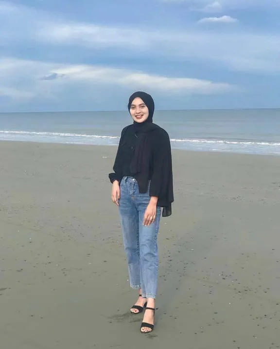 Detail Ootd Pantai Hijab Simple Nomer 6