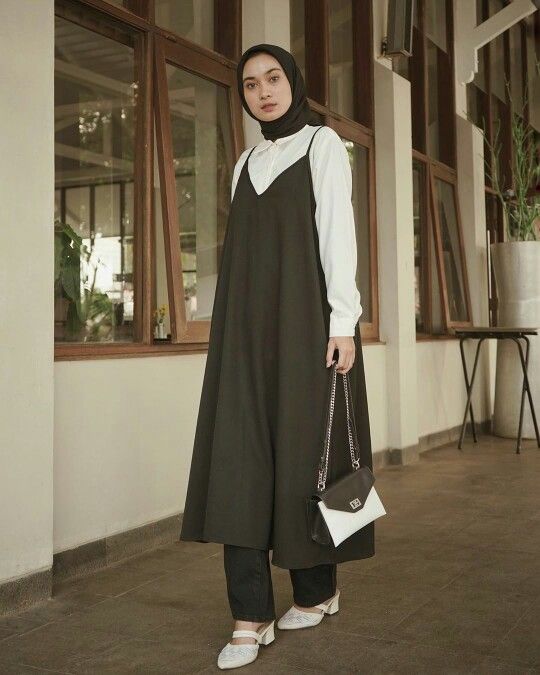 Detail Ootd Tank Top Hijab Nomer 25