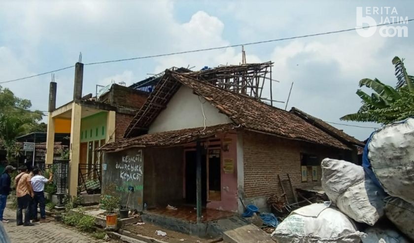 Detail Orang Bikin Rumah Nomer 27