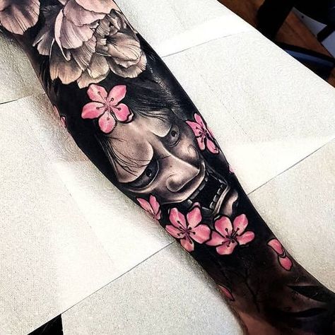 Detail Desain Tato Di Lengan Atas Nomer 12