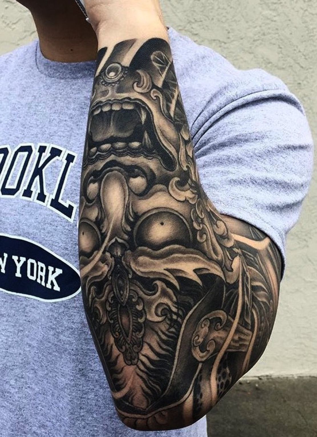 Detail Desain Tato Di Lengan Atas Nomer 4