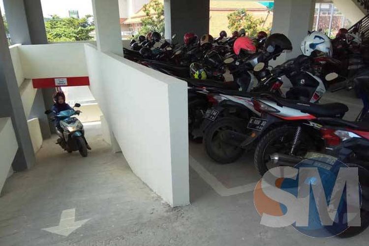 Detail Desain Tempat Parkir Sepeda Motor Nomer 33