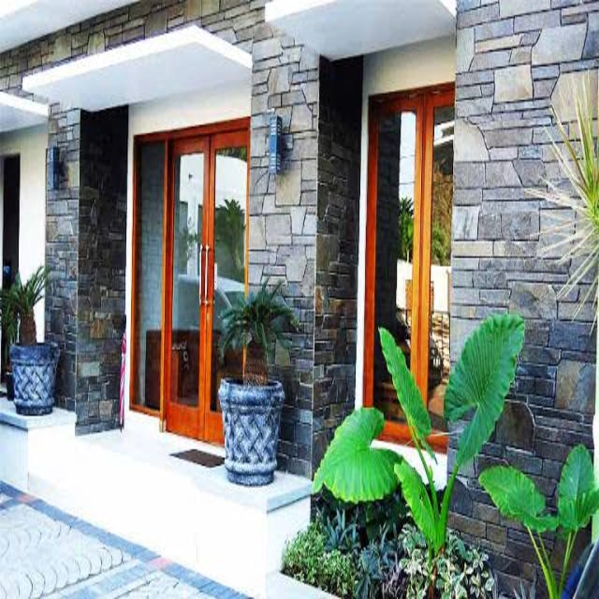 Detail Desain Teras Rumah Kecil Nomer 25