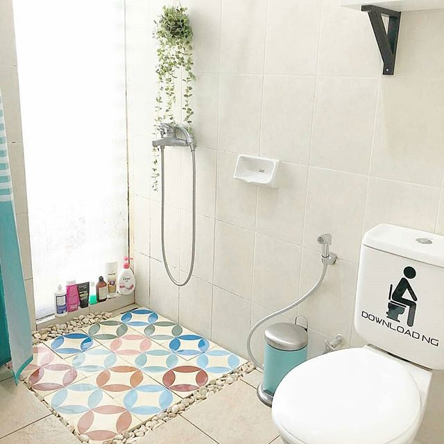 Detail Desain Toilet Kecil Nomer 24