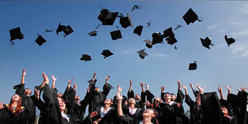 Detail Orang Yang Berprestasi Nomer 26