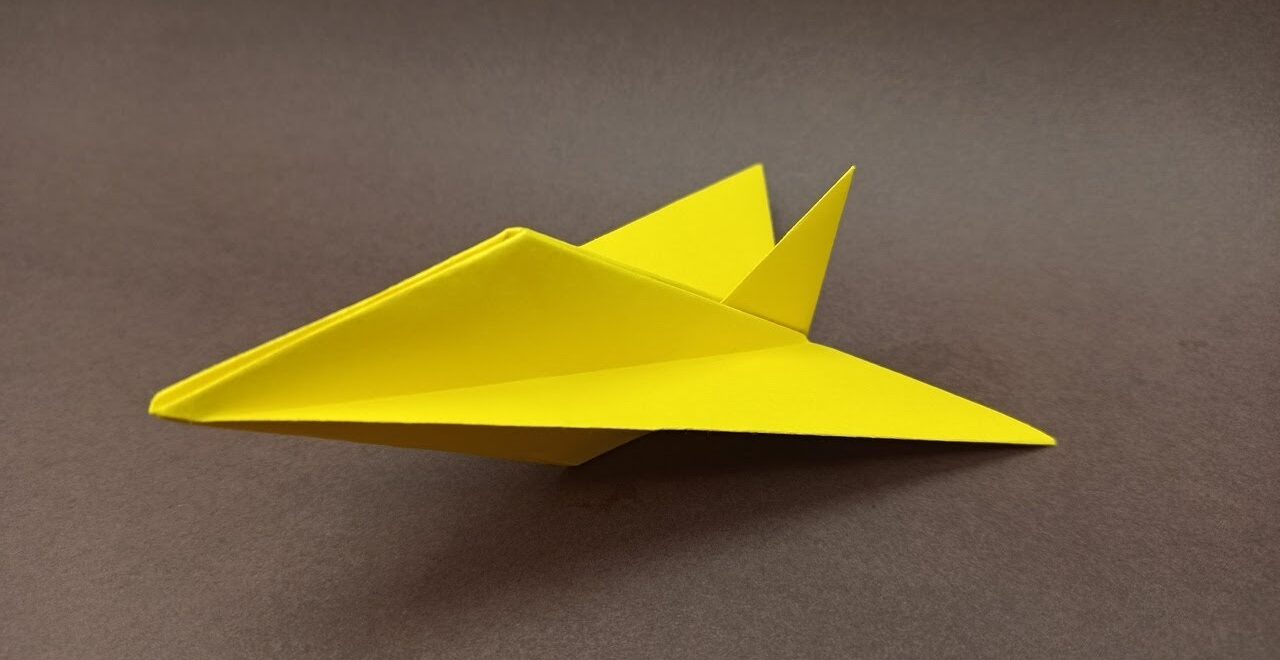 Detail Origami Paper Airplane Nomer 2
