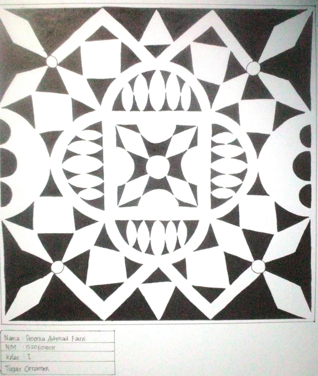 Detail Ornamen Motif Geometris Nomer 3