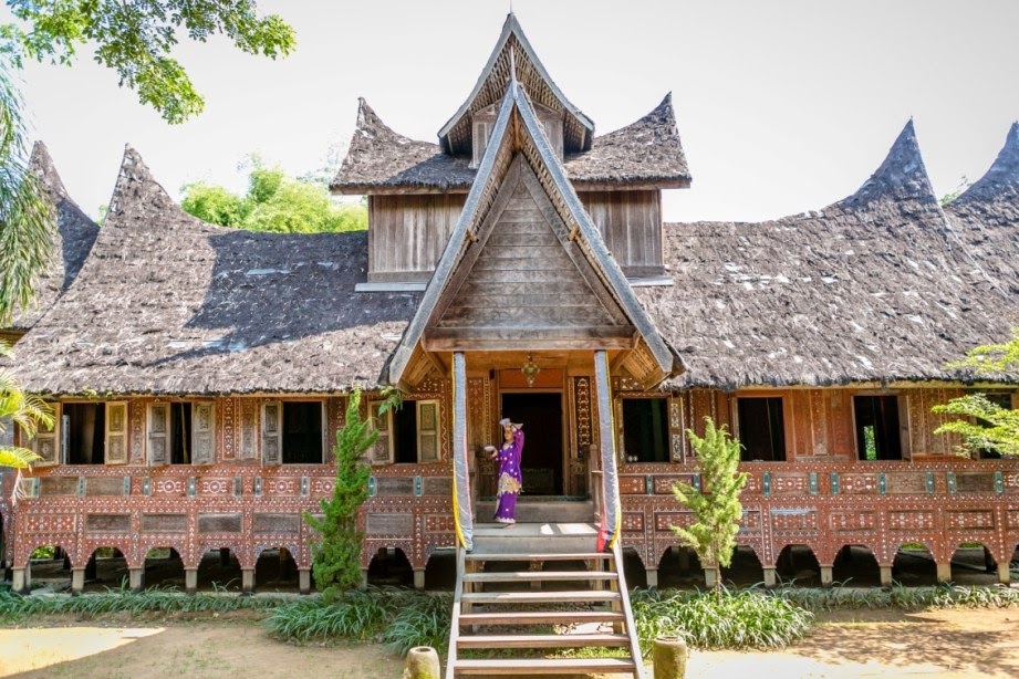 Detail Ornamen Rumah Gadang Nomer 31