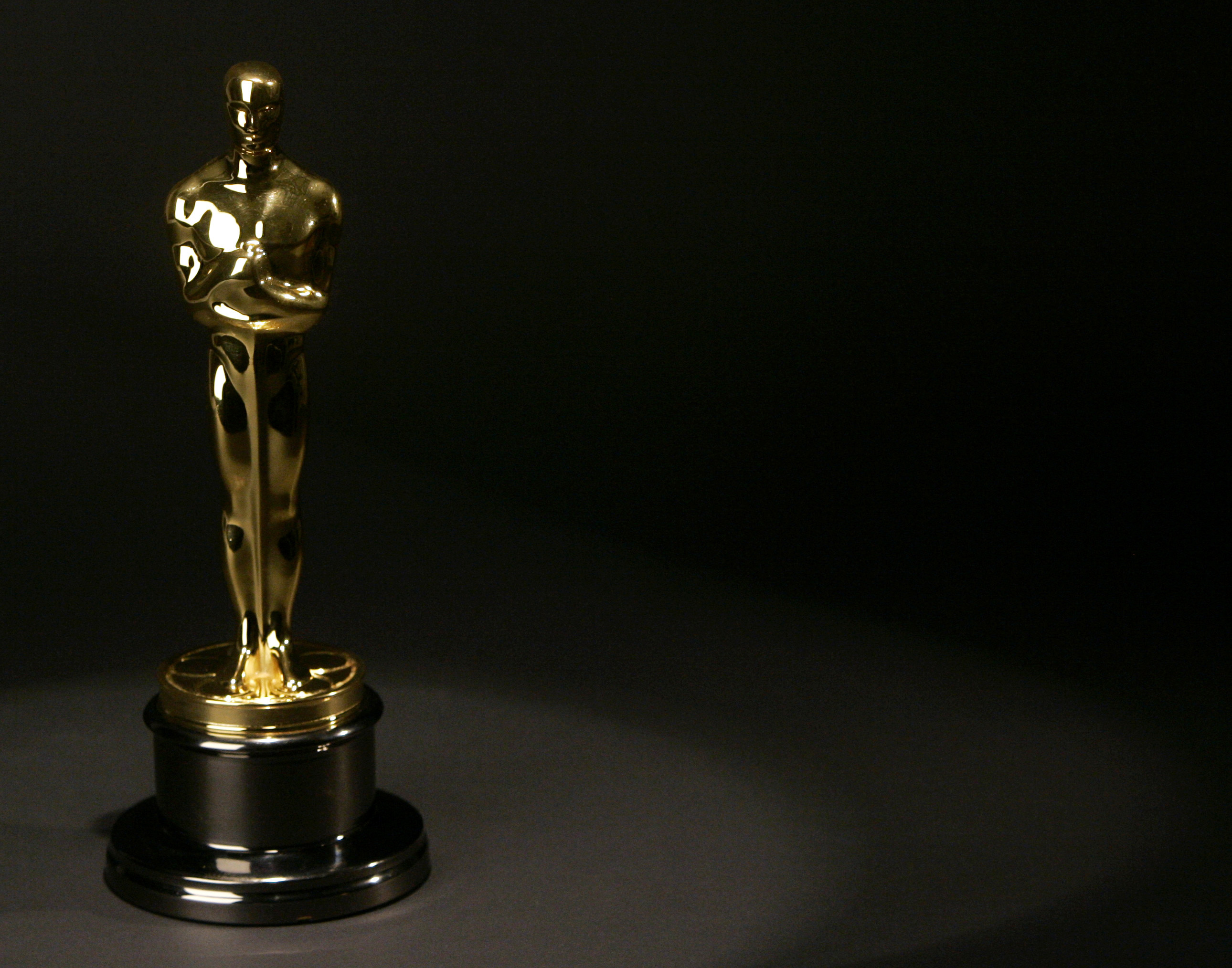 Detail Oscar Award Trophy Picture Nomer 30