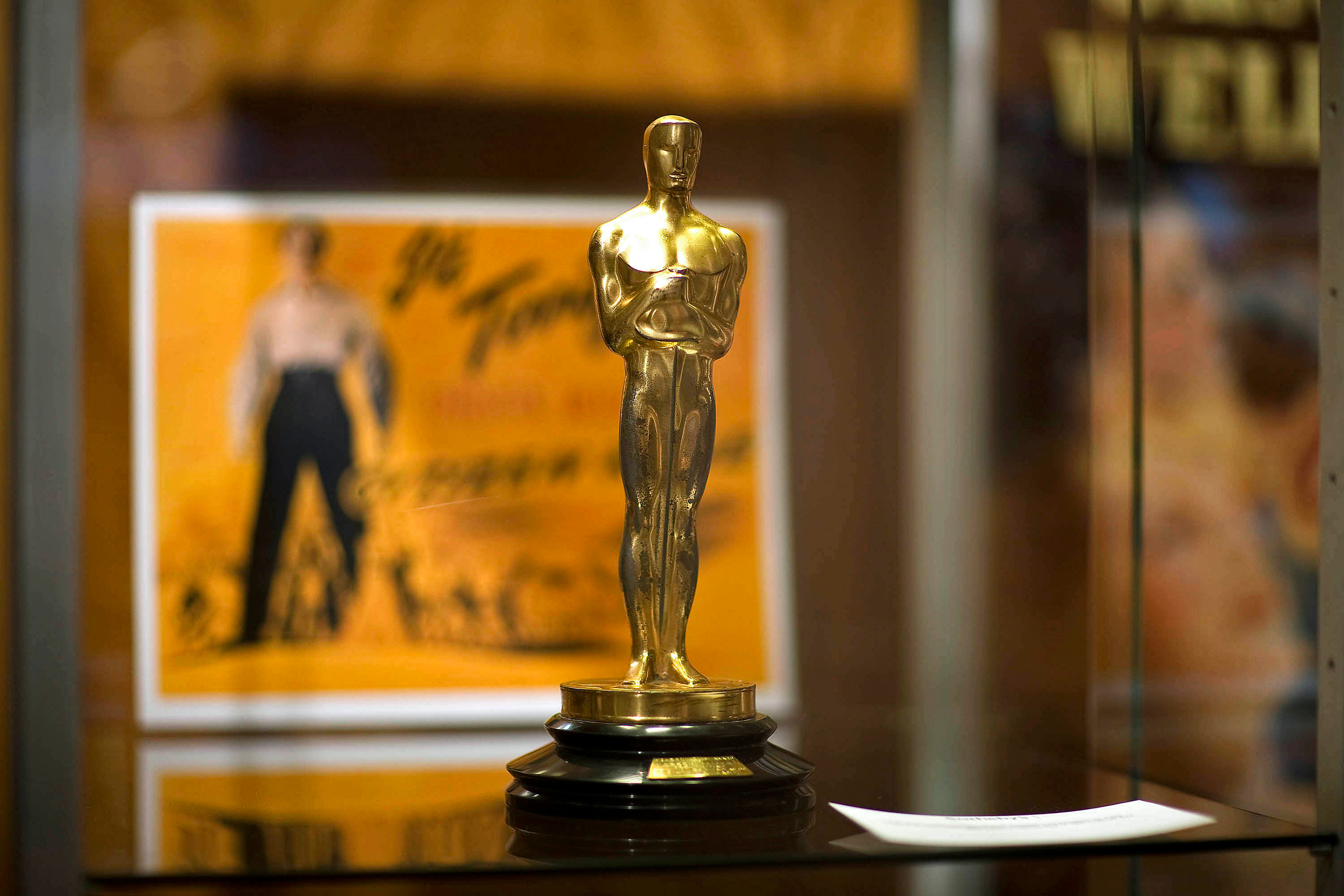 Detail Oscar Award Trophy Picture Nomer 31