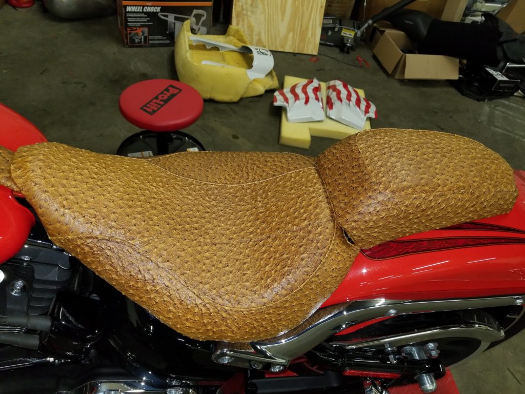 Detail Ostrich Leather Motorcycle Seat Nomer 8